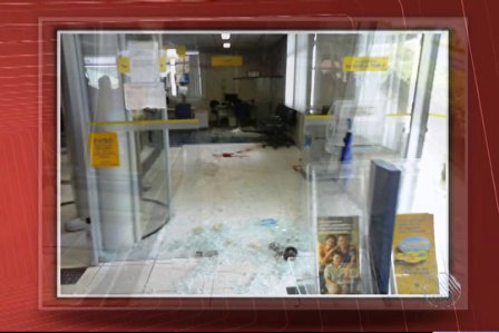 Grupo assalta banco e distribui notas de R$ 5 para população durante fuga