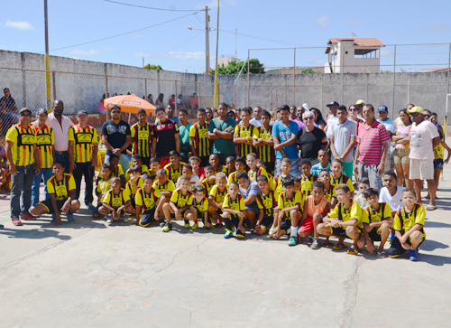 Desportistas do Bairro São Félix fundam Escolinha de Futebol para ajudar crianças carentes
