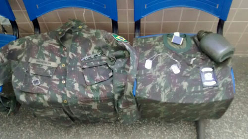 Chapada Diamantina: Três homens são detidos ao tentar viajar com fardas e carteira do exército