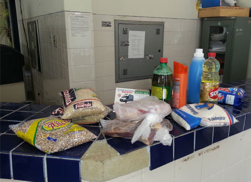 Idosa é presa em flagrante após furtar produtos de supermercado