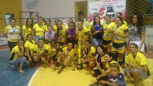 Time Renovação de Presidente Jânio Quadros sagra - se campeão da Copa Sudoeste de Futsal Feminino
