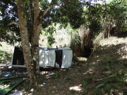 Acidente na BR-330, mata funcionário da Ceplac e fere 2