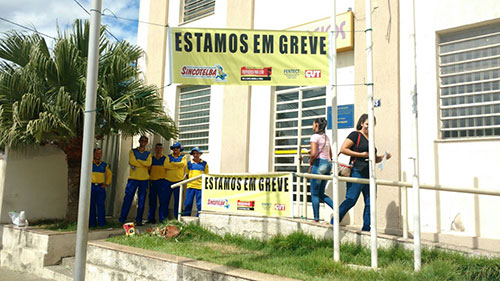 Brumado: Funcionários dos Correios mantém greve por tempo indeterminado