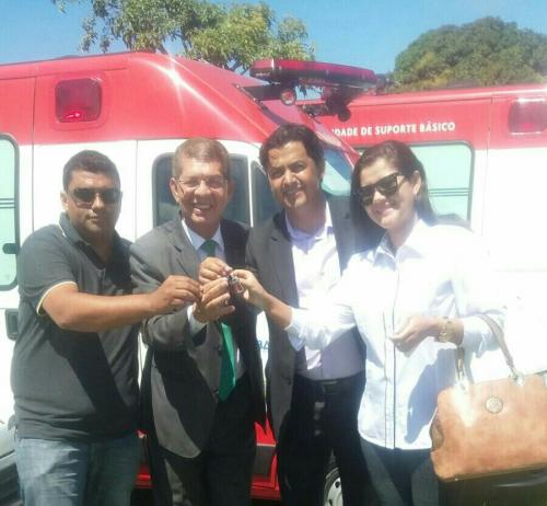 Guajeru e mais 17 municípios receberam nova ambulância do Samu 192 