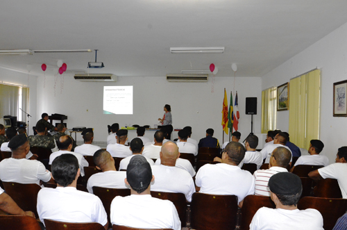 Guardas municipais e soldados do Tiro de Guerra participam de palestra de Primeiro Socorros