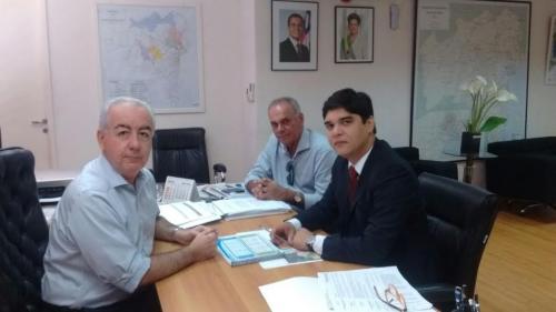 Secretário Vítor Bonfim e Prefeito Aguiberto realizam audiências em Salvador