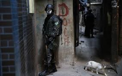 Forças Armadas começam a deixar a Rocinha