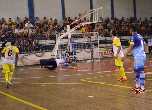 Com ginásio lotado LEM Vento em Popa Janjar vence o Juventude