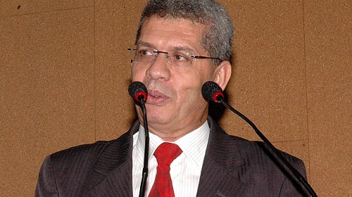 Zé Raimundo defende reposição salarial para policiais e professores