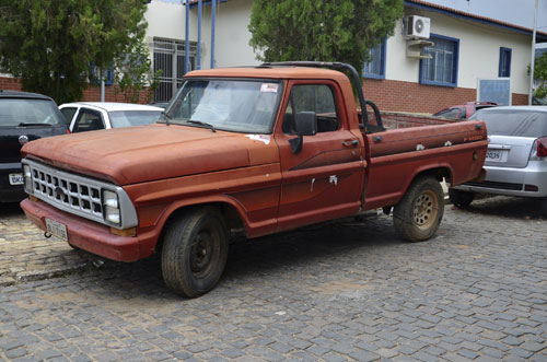 Empresa Hitz tem veículos apreendidos pela polícia com suspeita de serem adulterados