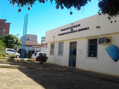 ÚLTIMO ACUSADO DE ASSALTO A RESIDÊNCIA DE EMPRESÁRIO LIVRAMENTENSE SE ENTREGA