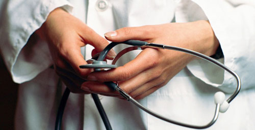 Cursos de medicina sem estrutura crescem e chegam a custar R$ 7 mil