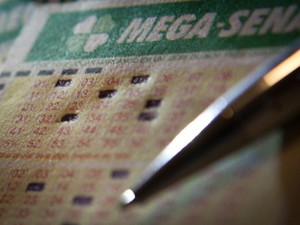 Mega-Sena: sorteio desta terça-feira pode pagar R$ 195 milhões