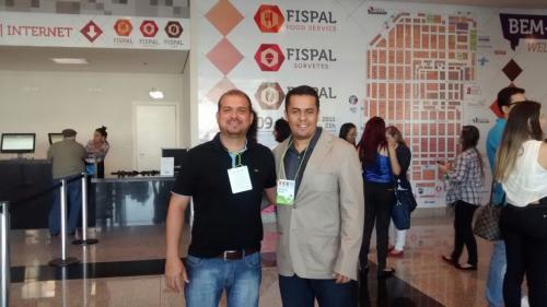 Representantes da Mega Shake + participam da FISPAL em São Paulo