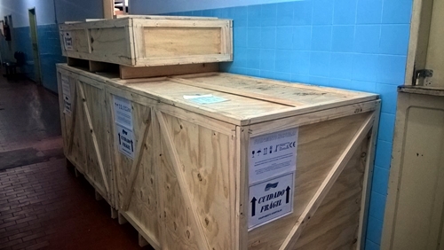 Prefeitura de Brumado faz a aquisição de 2 mesas cirúrgicas e uma incubadora neonatal para o HMN
