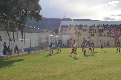 Seleção brumadense empata com o time de Dom Basílio jogando em casa