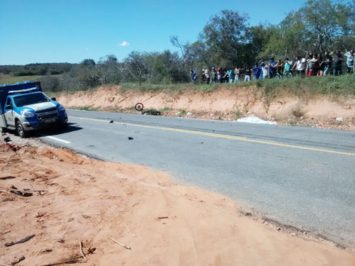 Carro a serviço do Exercito colide com moto na BA – 026 entre Malhada e Rio do Antônio, uma pessoa morreu