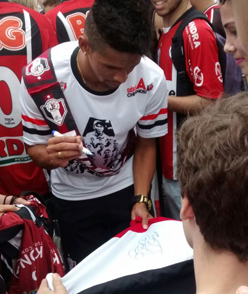 Maetinguense Naldo comemora subida do JEC para a série A e relembra as dificuldades encontradas