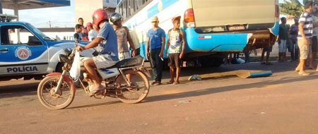 Ônibus da empresa  Novo Horizonte colide com motocicleta em Barra da Estiva