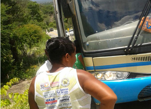 Ônibus da Novo Horizonte quebra e passageiros são assaltados posteriormente