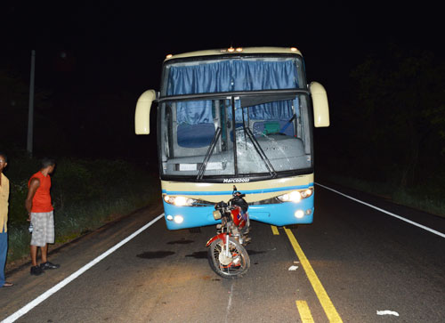 Acidente envolvendo ônibus da Novo Horizonte deixa uma pessoa morta em Caetité