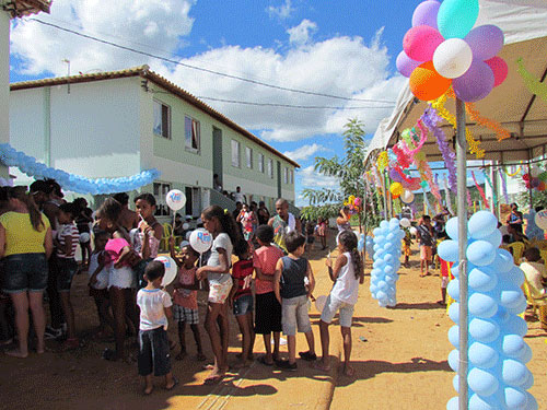 Kezinha Produções realizou Páscoa Solidária em Brumado