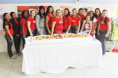 Empresária brumadense compartilha a alegria de mais um aniversário, na companhia de familiares, clientes, amigos e colaboradores