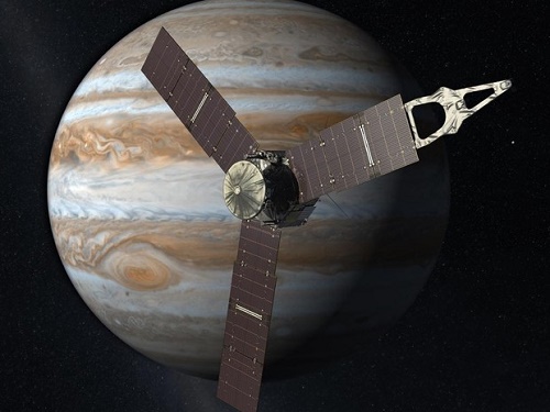 Após 5 anos de missão, sonda da Nasa entra na órbita de Júpiter