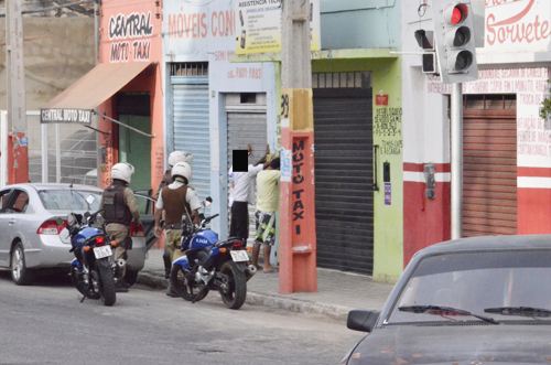 População se manifesta e exige mais policiais ao Governo do Estado através de Abaixo assinado