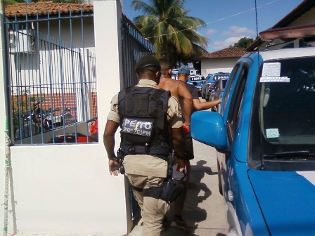 Idosa de mais de setenta anos é agredida pelo próprio neto