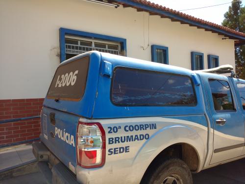 Dupla armada de faca e facão roubam moto no Apertado do Morro em Brumado