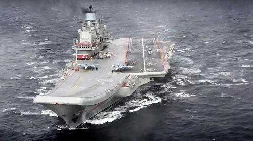 Rússia retira porta-aviões e navios de guerra da Síria