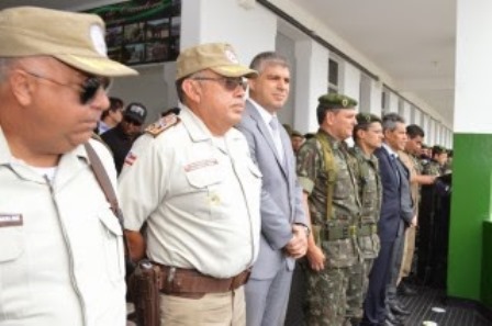 Exército agradece recuperação de fuzis roubados em Serrinha