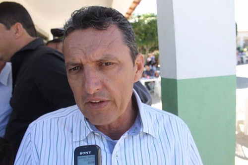 Juiz determina que prefeito de Guanambi readmita funcionários demitidos