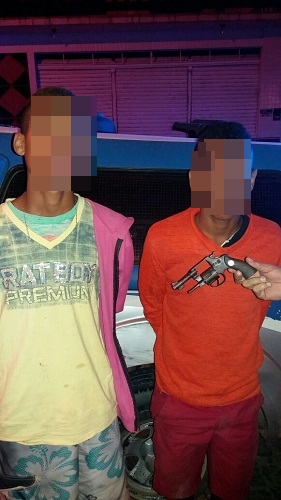 Polícia Militar apreende arma e recupera motocicletas em Malhada de Pedras
