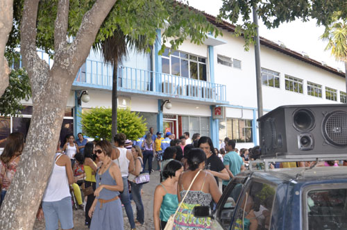 Prefeitura e servidores municipais não chegam a um acordo e greve não está descartada