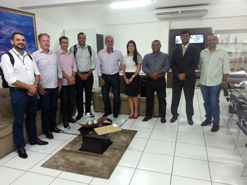 Reunião presidida pelo prefeito Aguiberto define o futuro da implantação da energia eólica em Brumado