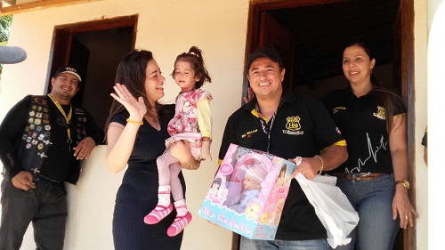 Motociclistas do Moto Grupo Rota 100 Fronteiras foram até Rio do Antônio em corrente do amor por Nathália