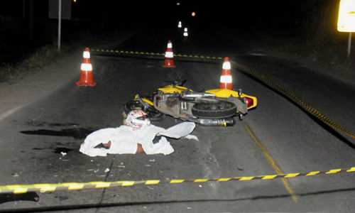 Acidentes deixaram dois motociclistas mortos em estradas conquistenses