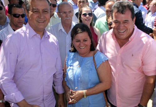  Prefeita de Aracatu, Lêda Matias recepciona governador Rui Costa durante visita a Dom Basílio 