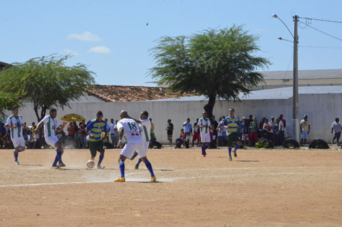 O Futebol de Várzea movimentou os campos do São Félix e Dr. Juracy no fim de semana