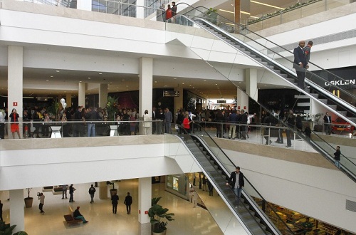 Comércio tem o pior desempenho para um mês de julho em 16 anos, diz Serasa