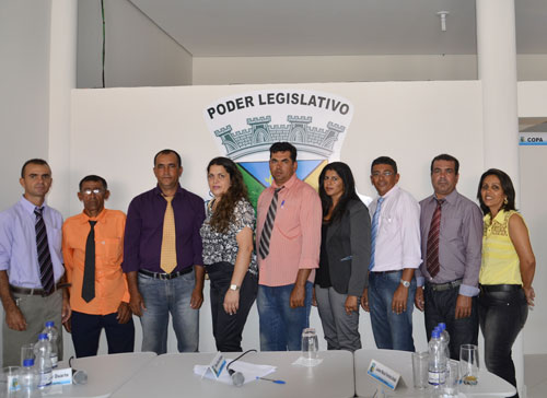 Com nova mesa diretora, Câmara de Vereadores de Guajerú inicia suas atividades com Sessão Solene