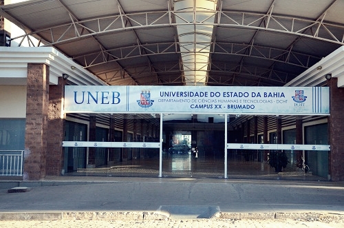Professores da Uneb de Brumado e de outras universidades do estado realizam paralisação em protesto ao