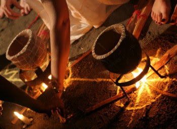 Mulher mata mãe de santo e alega que vítima fez 'feitiço' contra loja dela