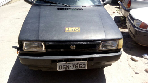 Veículo com etiquetas de identificação com numeração suprimida é apreendido em Brumado