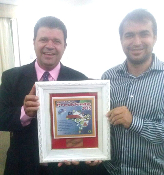 Vereador Alessandro Lôbo recebe comenda de Presidente Destaque do estado da Bahia