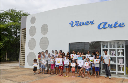 Dezenas de crianças são atendidas pela Viver Arte; trabalho social que tem dado resultado