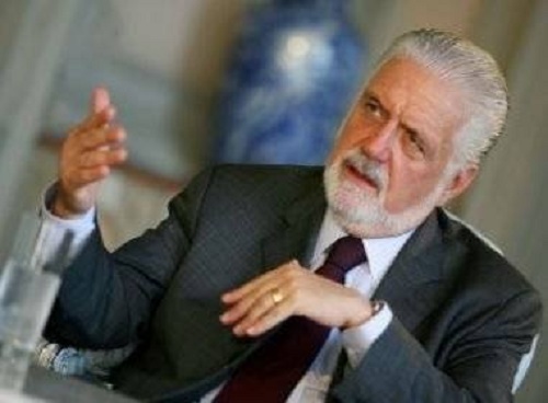 Wagner defende Dilma e diz que Cunha perdeu legitimidade como presidente da Câmara