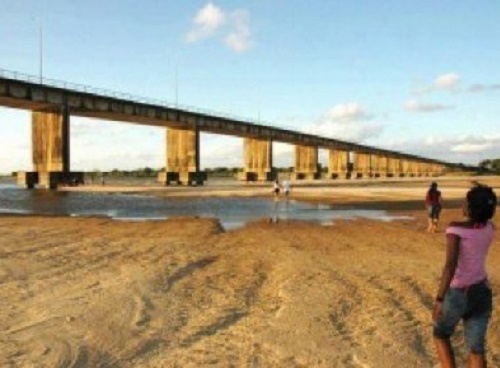 Governador e comitiva vão a Bom Jesus da Lapa vistoriar situação do São Francisco